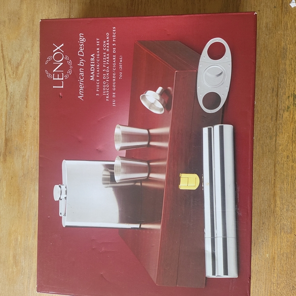 Lenox Other New Lenox 5pc Flask7oz And Cigar Set Poshmark